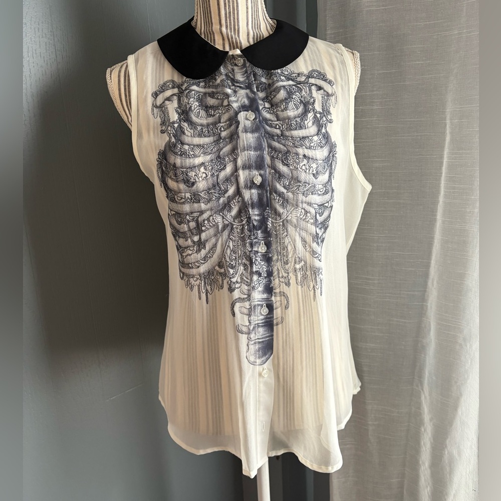 Women’s Iron Fist blouse